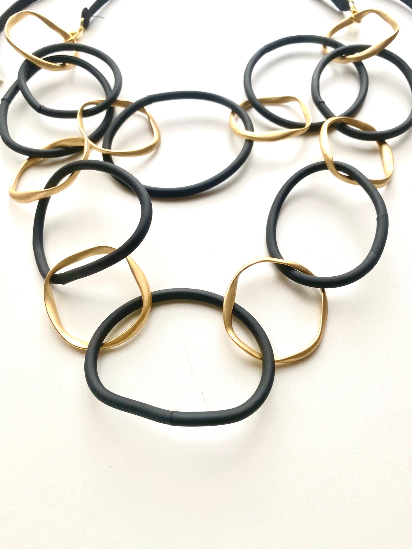 ORONERO Circles Halskette