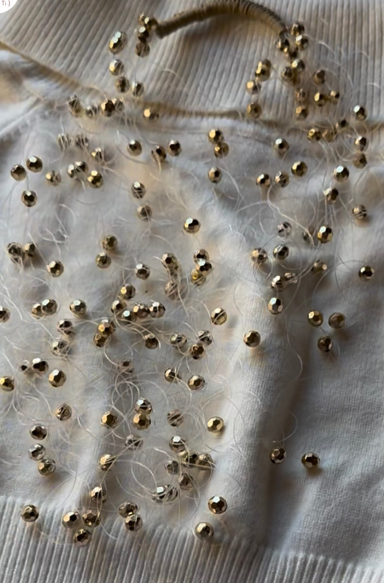 Cloud with gold resin crystals
