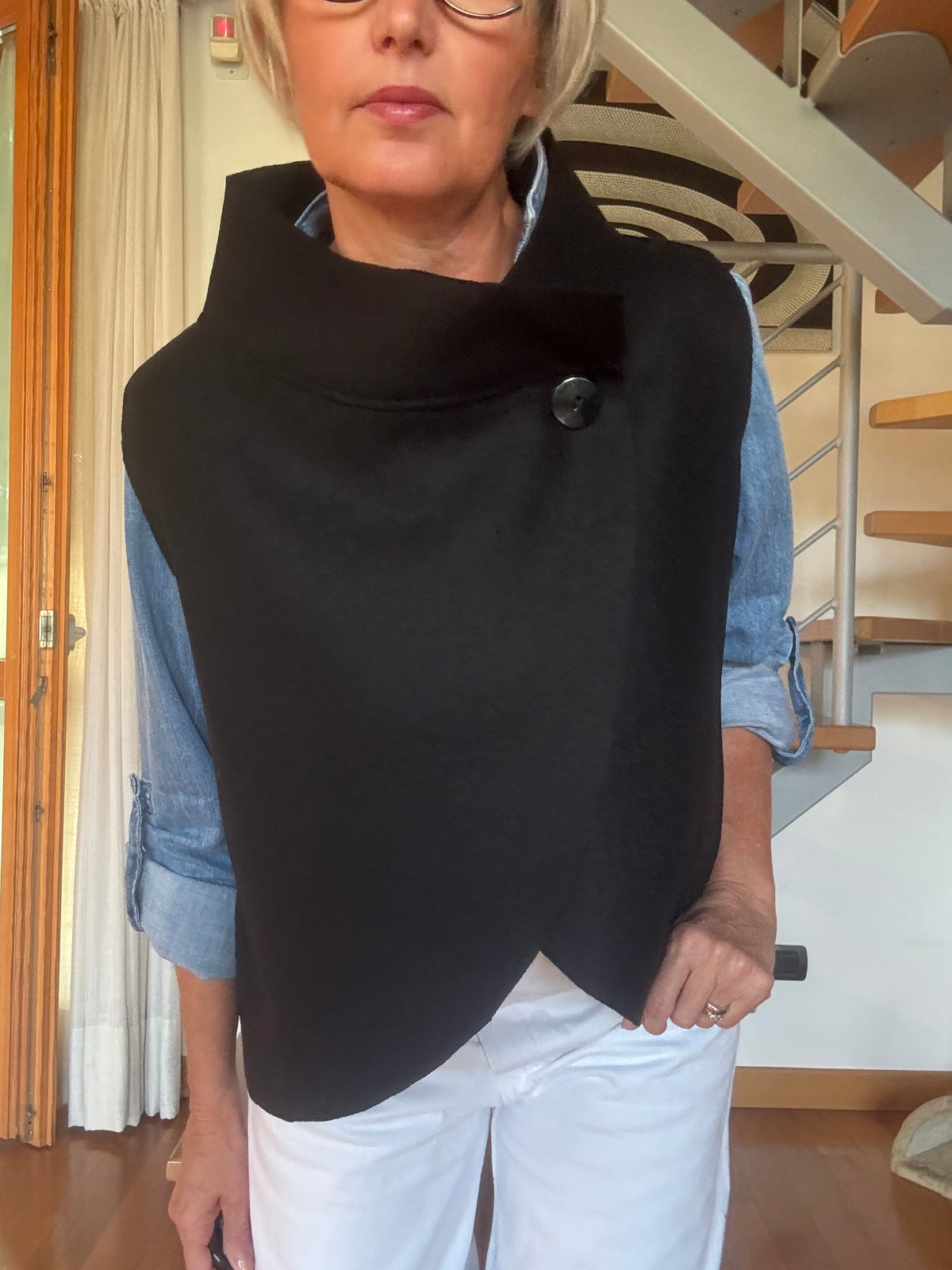 Gilet in lana cotta con collo a cratere
