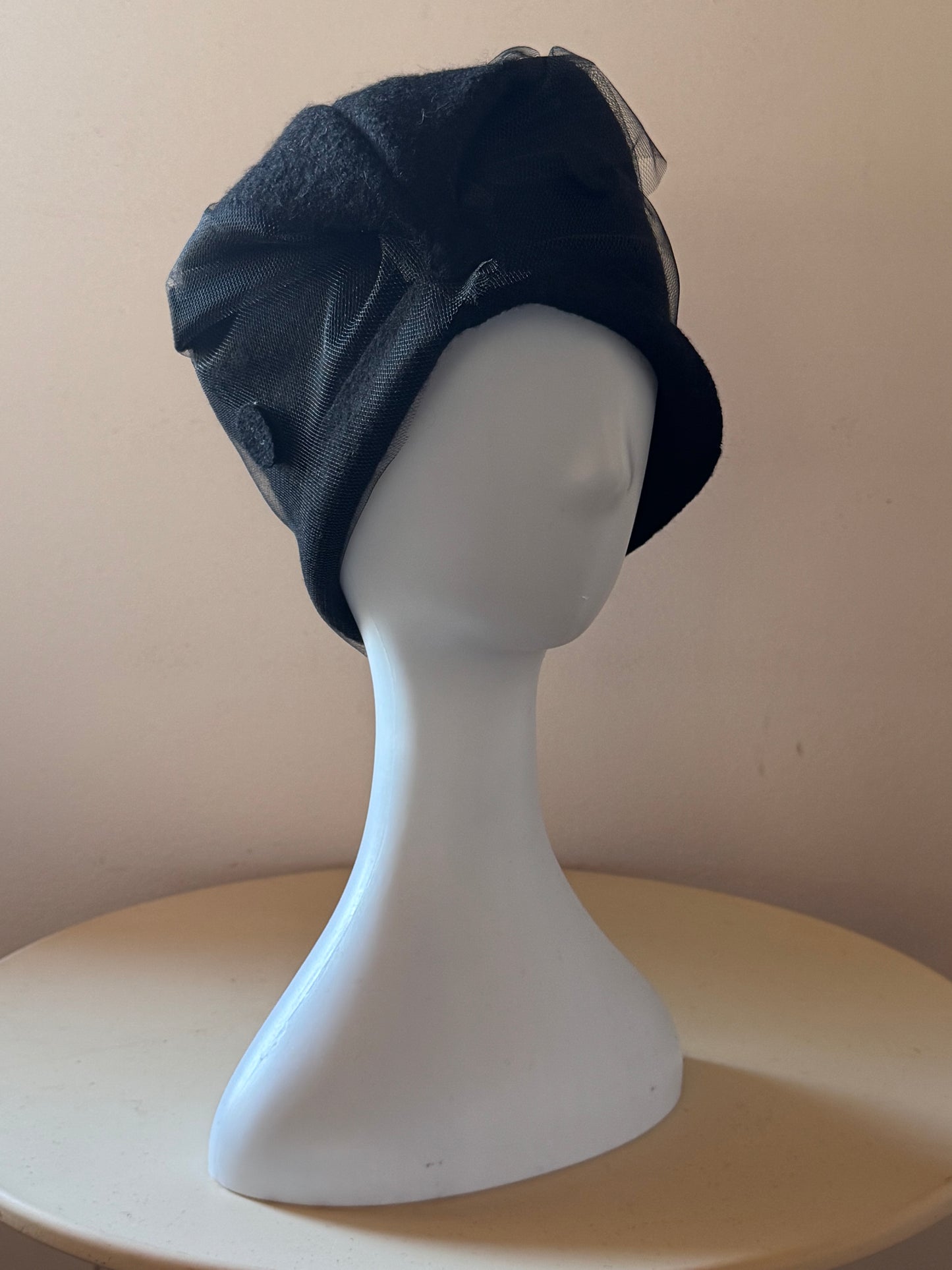 Cappello cloche pois