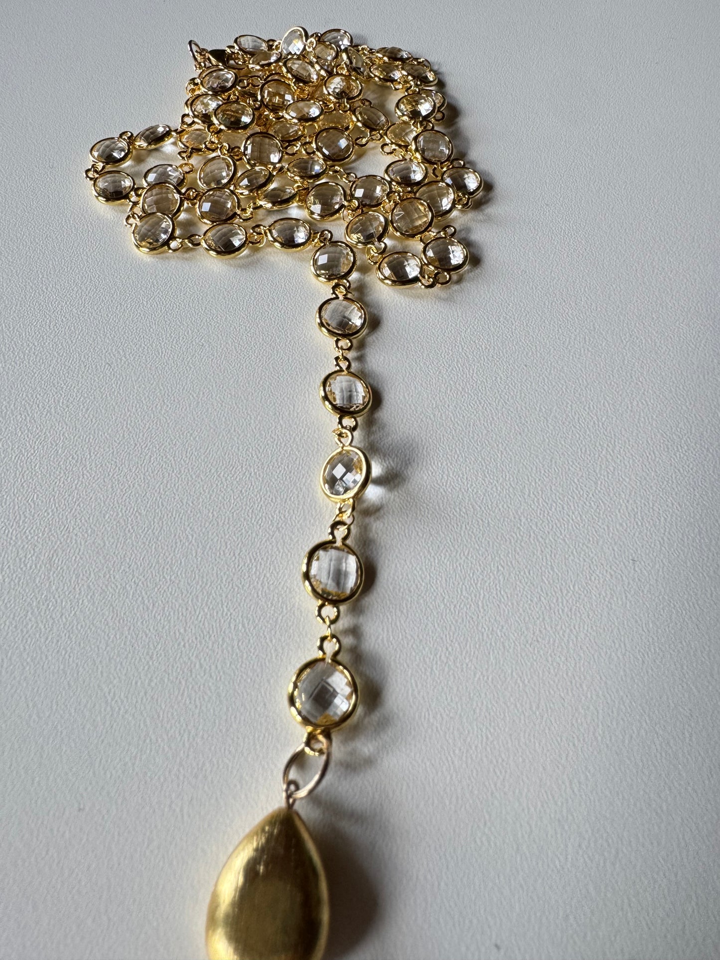 Catena di cristalli