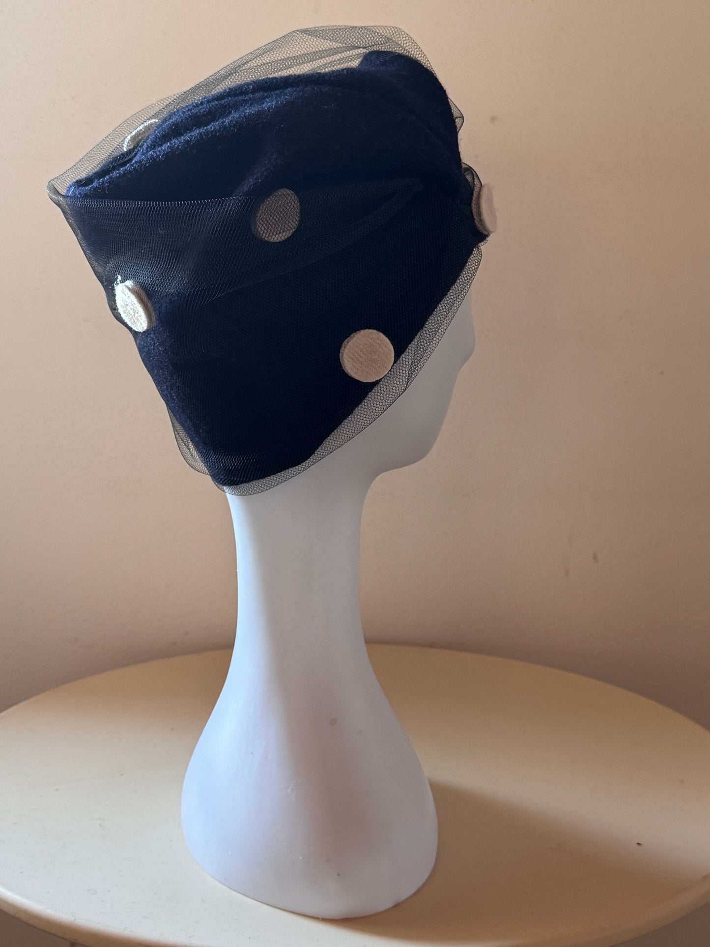 Cappello cloche pois