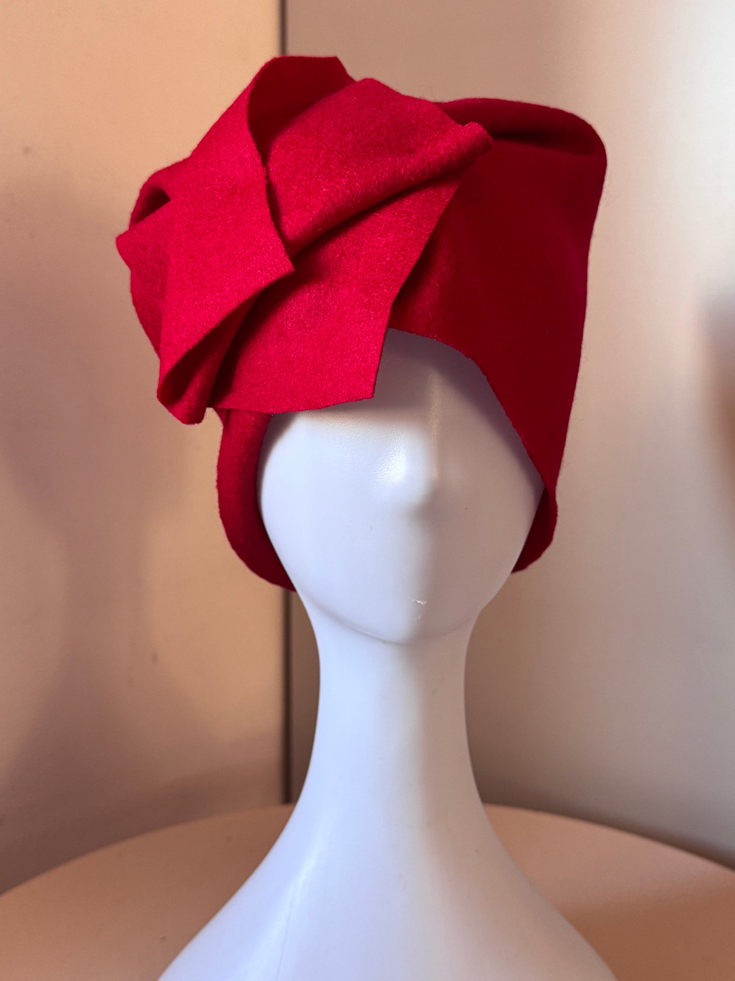 Cappello Origami in lana cotta