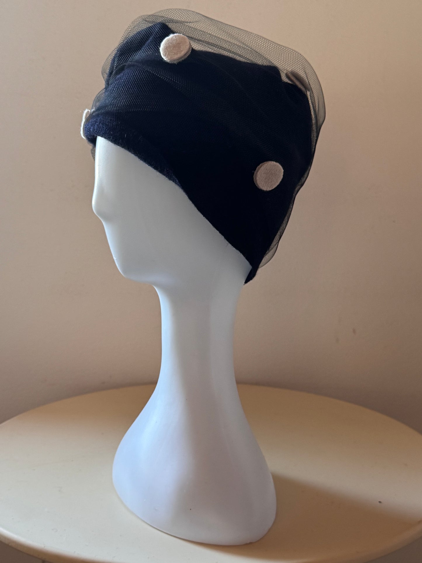 Cappello cloche pois