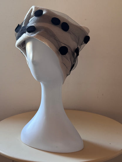 Cappello cloche pois