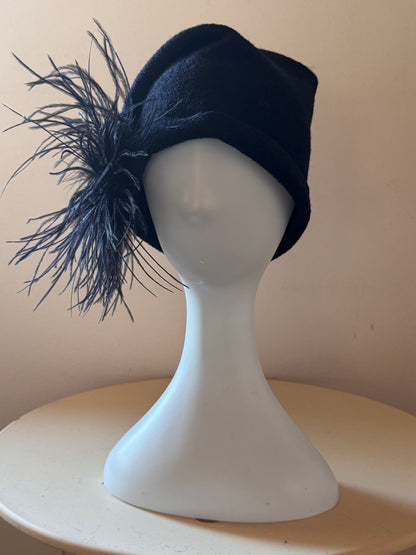 Cappello con applicazioni