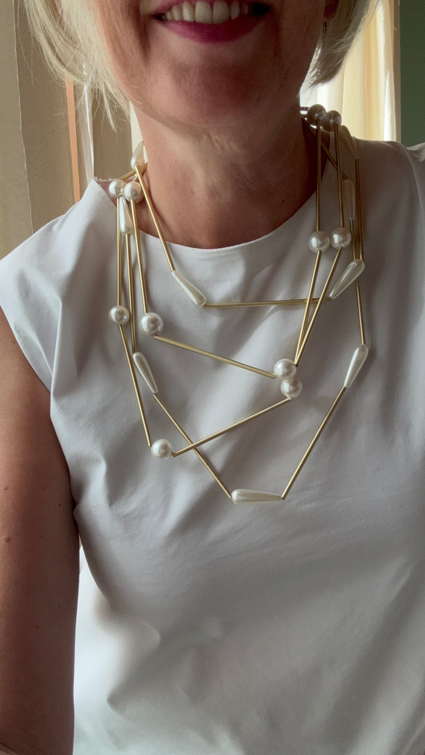 Collana tubetti ottone e perle