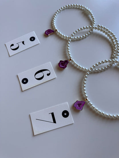 Collana corta con perle e pietra colotata